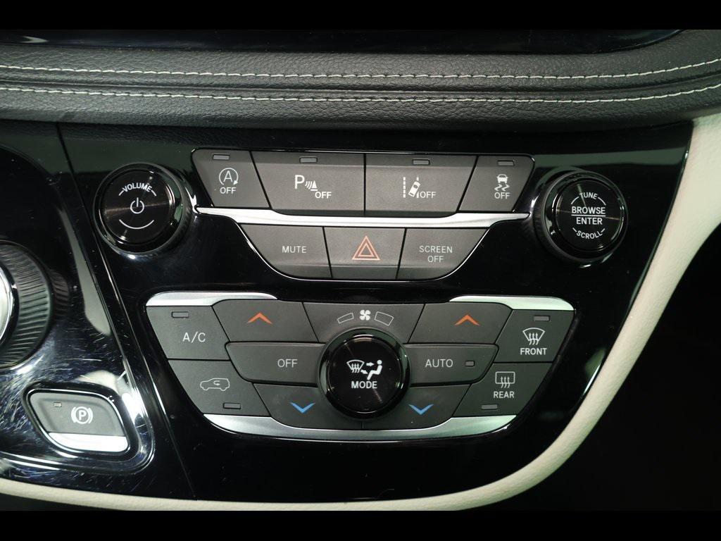 used 2022 Chrysler Pacifica car, priced at $30,923