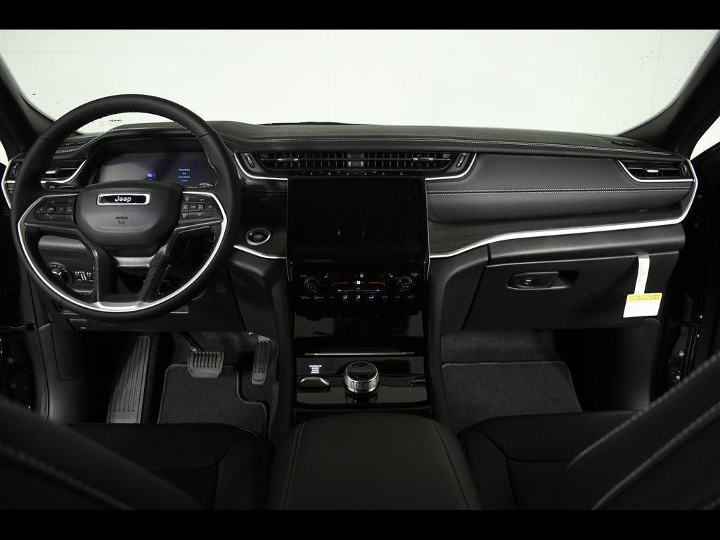 used 2023 Jeep Grand Cherokee car, priced at $38,800