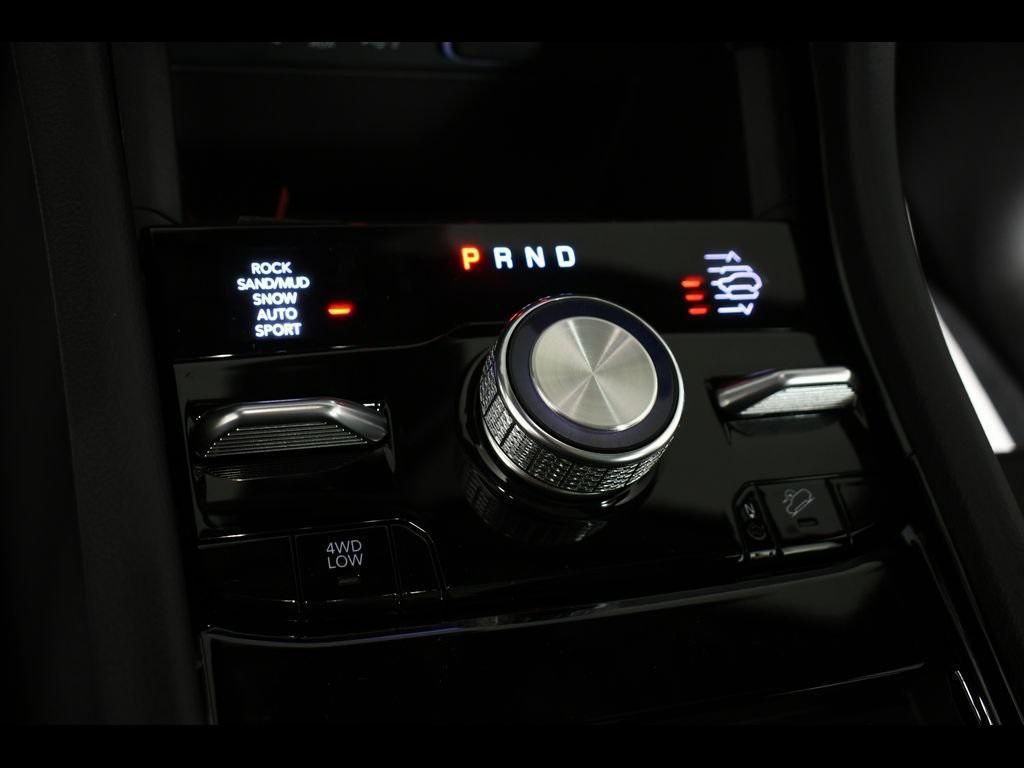 new 2025 Jeep Grand Cherokee car, priced at $52,999