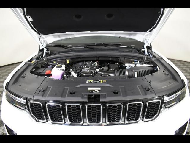 new 2025 Jeep Grand Cherokee car, priced at $52,684