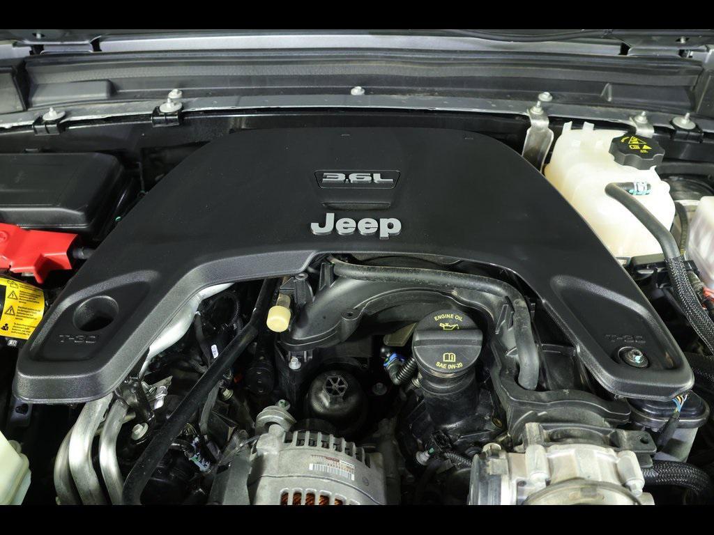 used 2021 Jeep Gladiator car, priced at $32,445
