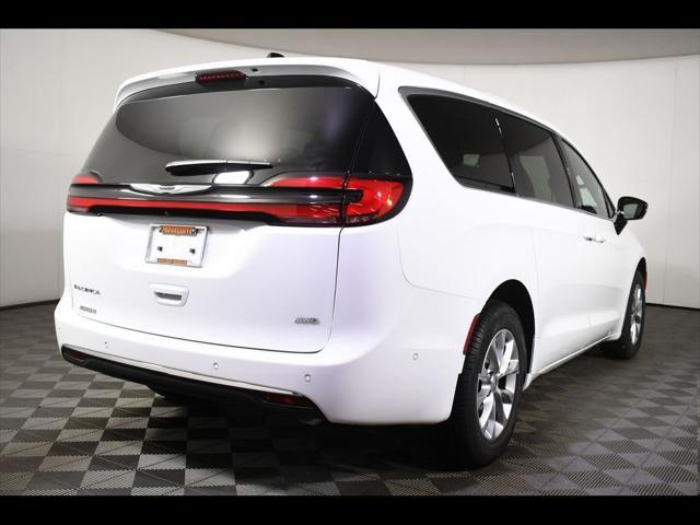 new 2025 Chrysler Pacifica car, priced at $44,420