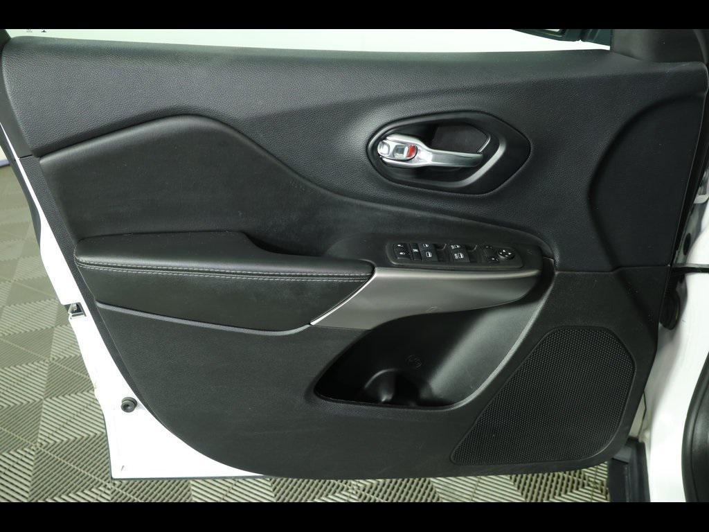 used 2022 Jeep Cherokee car, priced at $21,597