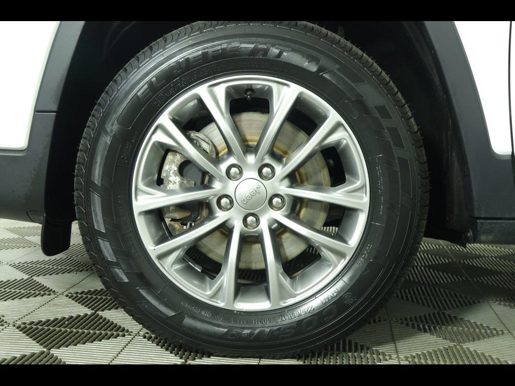 used 2022 Jeep Cherokee car, priced at $21,597