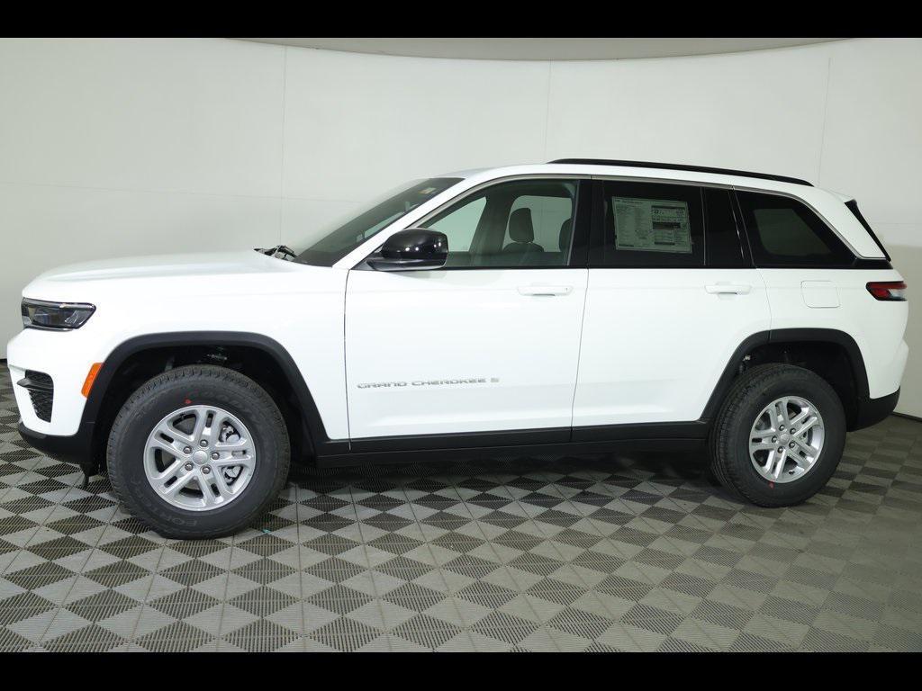 new 2025 Jeep Grand Cherokee car, priced at $30,999