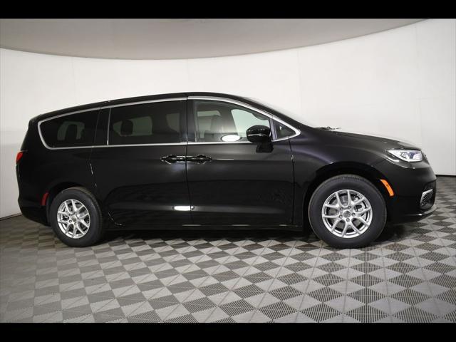new 2025 Chrysler Pacifica car, priced at $40,145
