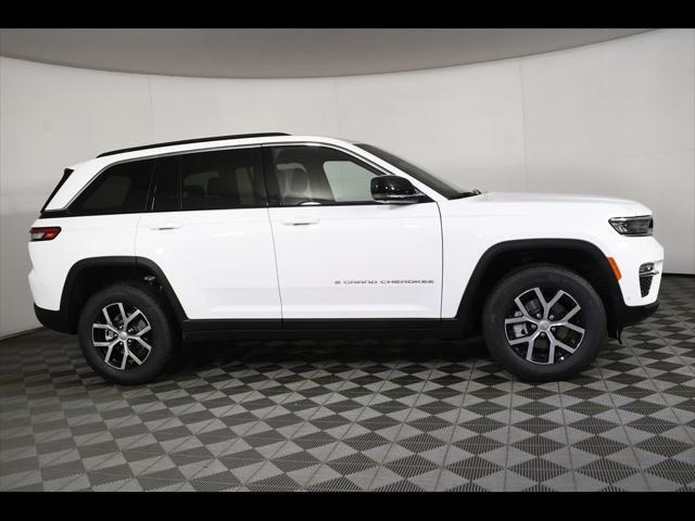 new 2025 Jeep Grand Cherokee car, priced at $48,999