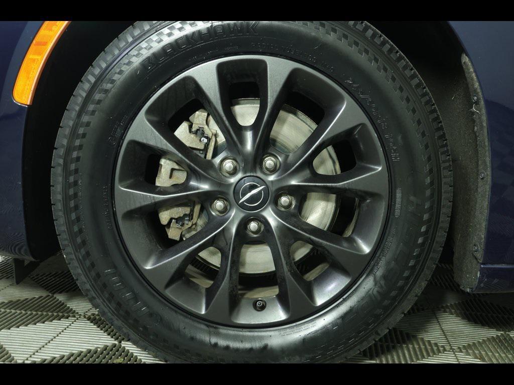 used 2022 Chrysler Pacifica car, priced at $33,189