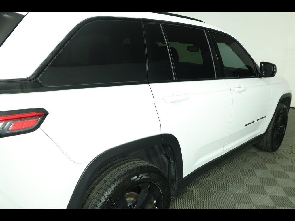 used 2023 Jeep Grand Cherokee car, priced at $31,405