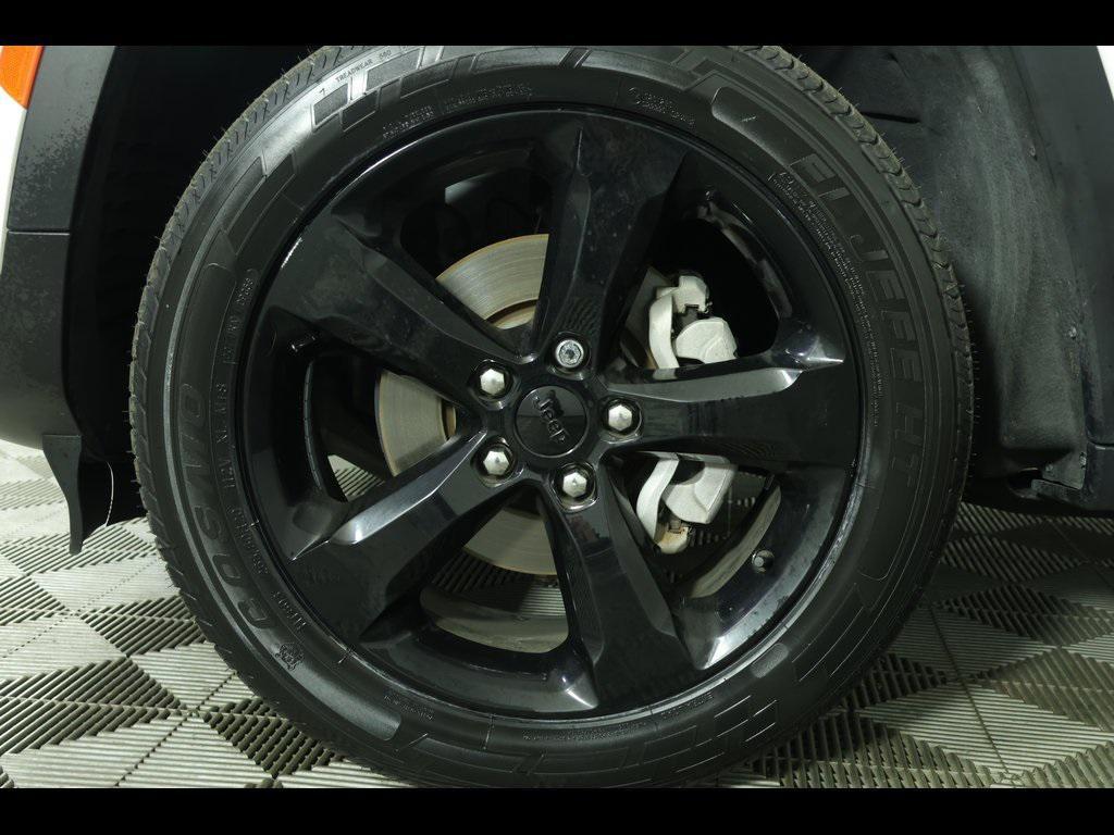 used 2023 Jeep Grand Cherokee car, priced at $31,405