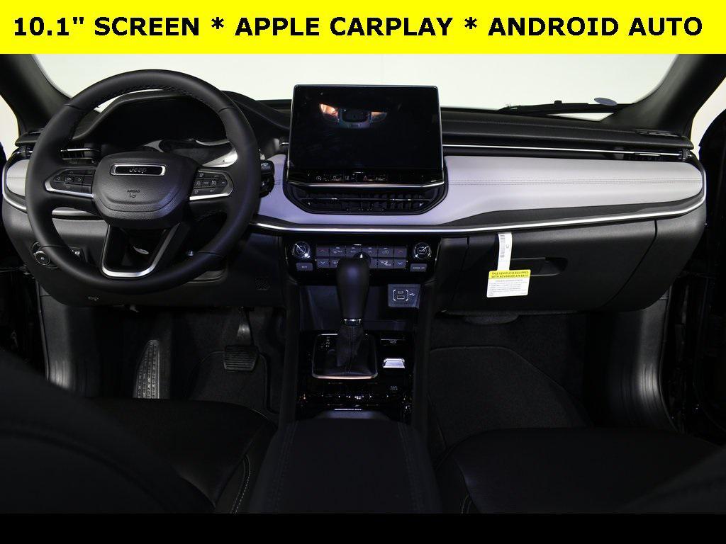 new 2025 Jeep Compass car, priced at $25,999