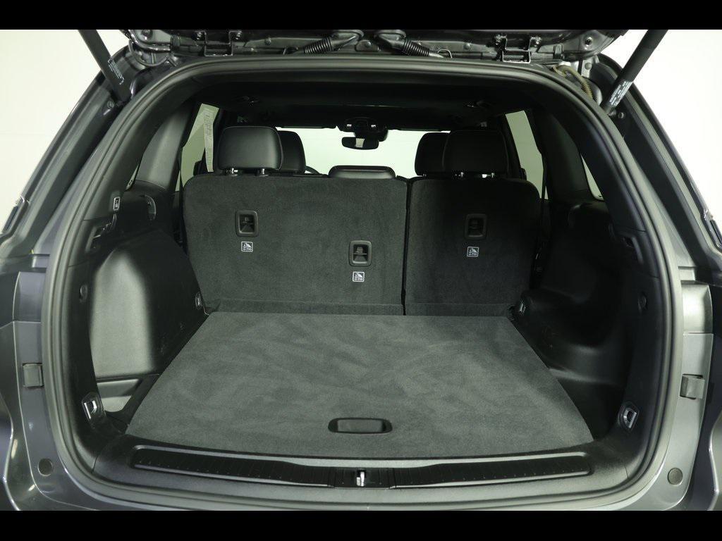 used 2023 Jeep Grand Cherokee car, priced at $32,285