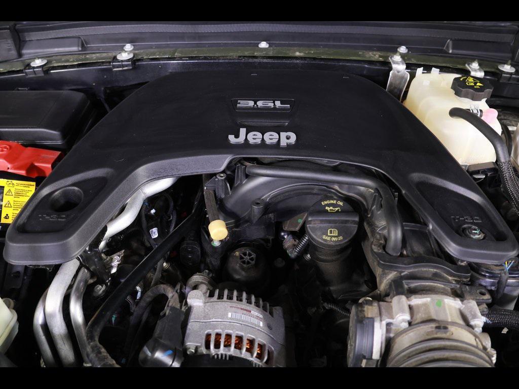 used 2021 Jeep Gladiator car, priced at $36,082