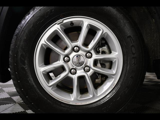 used 2020 Jeep Grand Cherokee car, priced at $23,379