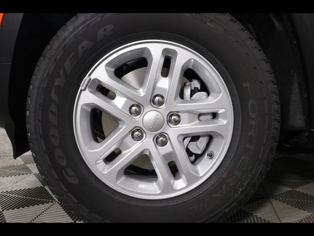 new 2025 Jeep Grand Cherokee car, priced at $40,864