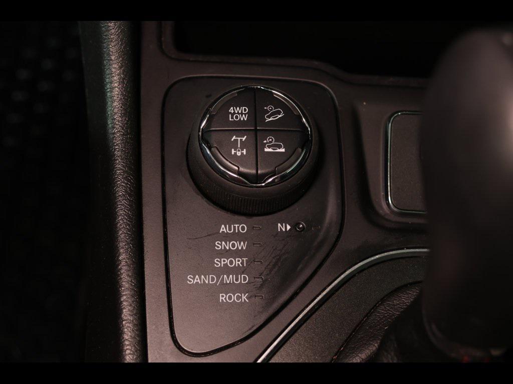 used 2022 Jeep Cherokee car, priced at $25,468