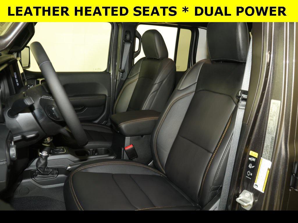 new 2025 Jeep Gladiator car, priced at $45,980