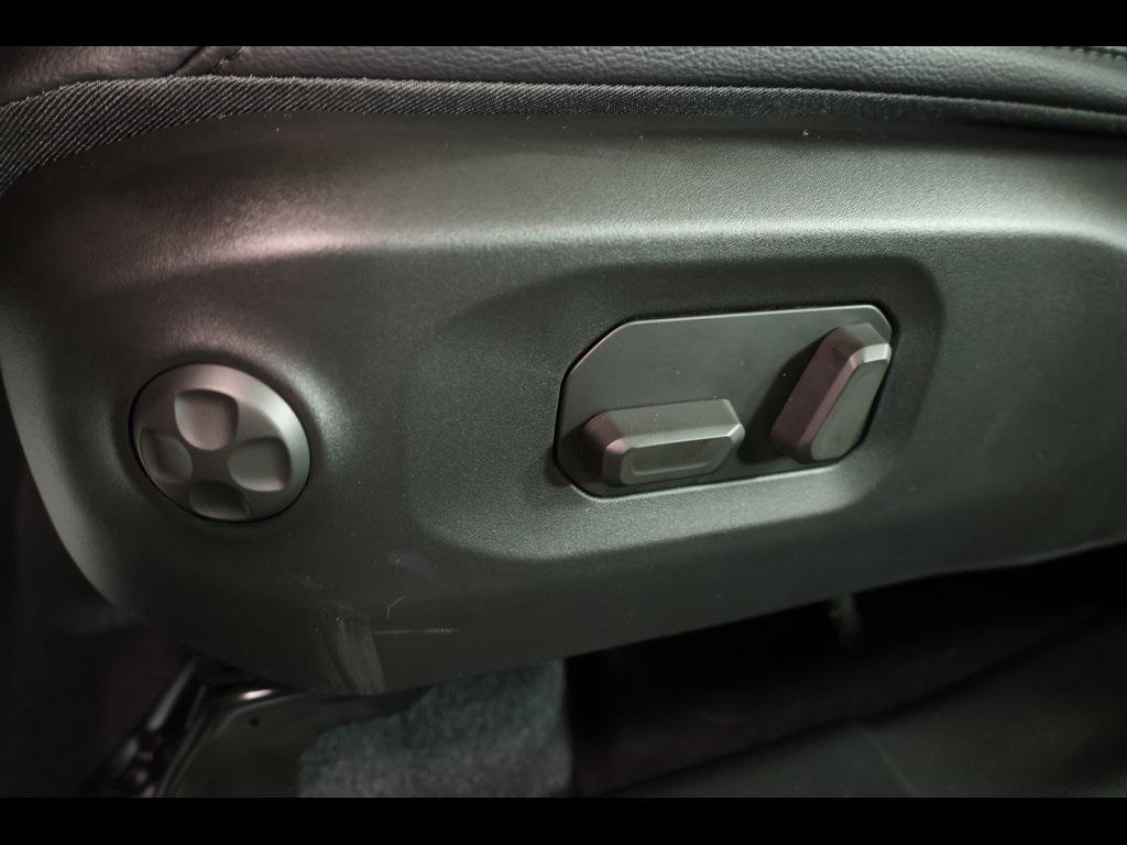 new 2025 Jeep Gladiator car, priced at $45,980