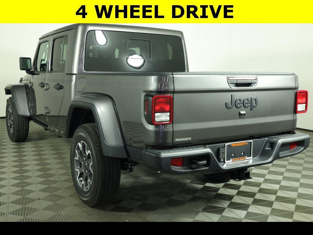 new 2025 Jeep Gladiator car, priced at $45,980