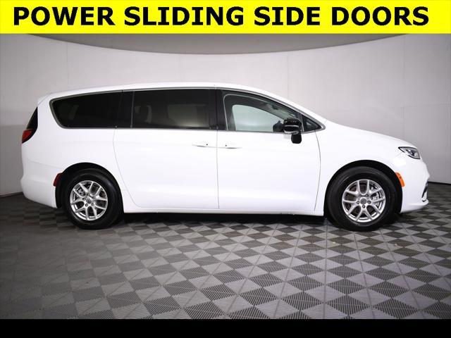 used 2024 Chrysler Pacifica car, priced at $33,025