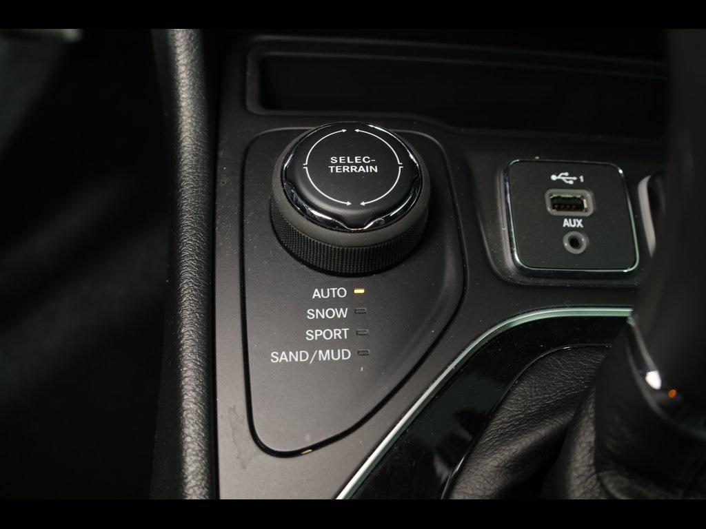 used 2023 Jeep Cherokee car, priced at $23,212