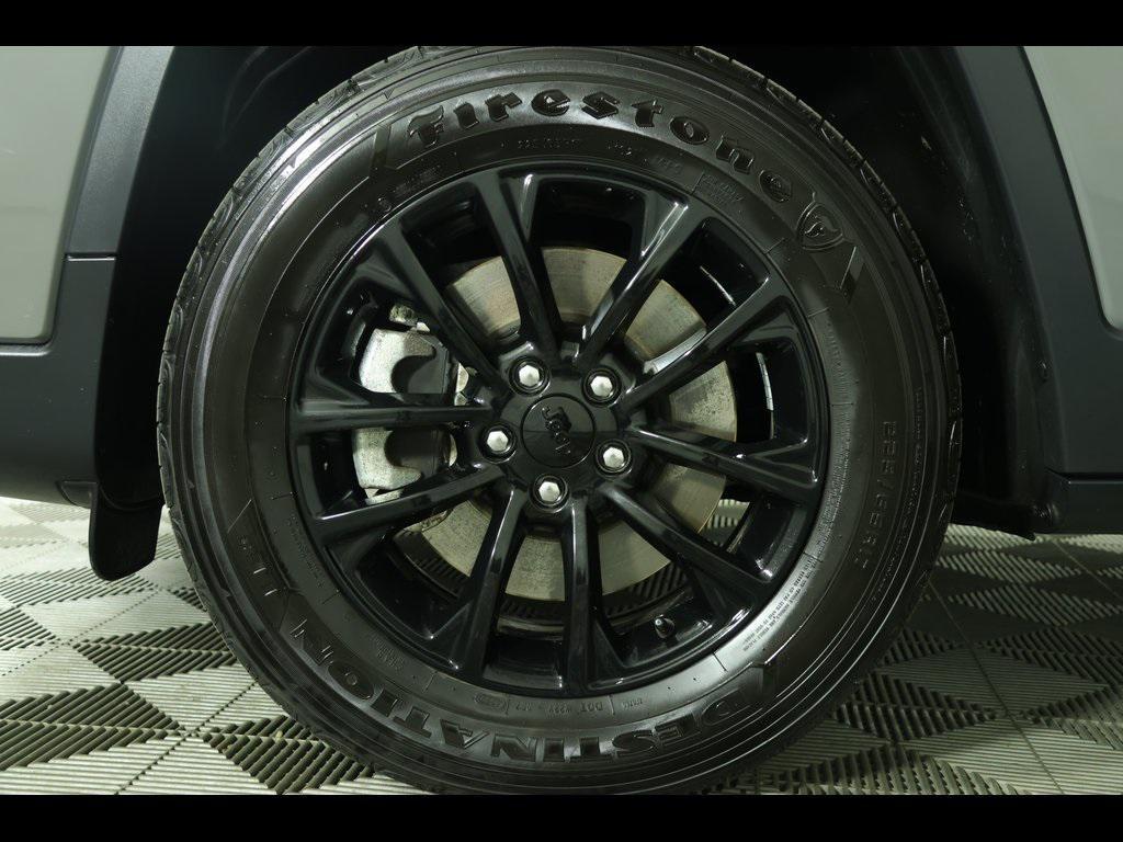 used 2023 Jeep Cherokee car, priced at $23,212