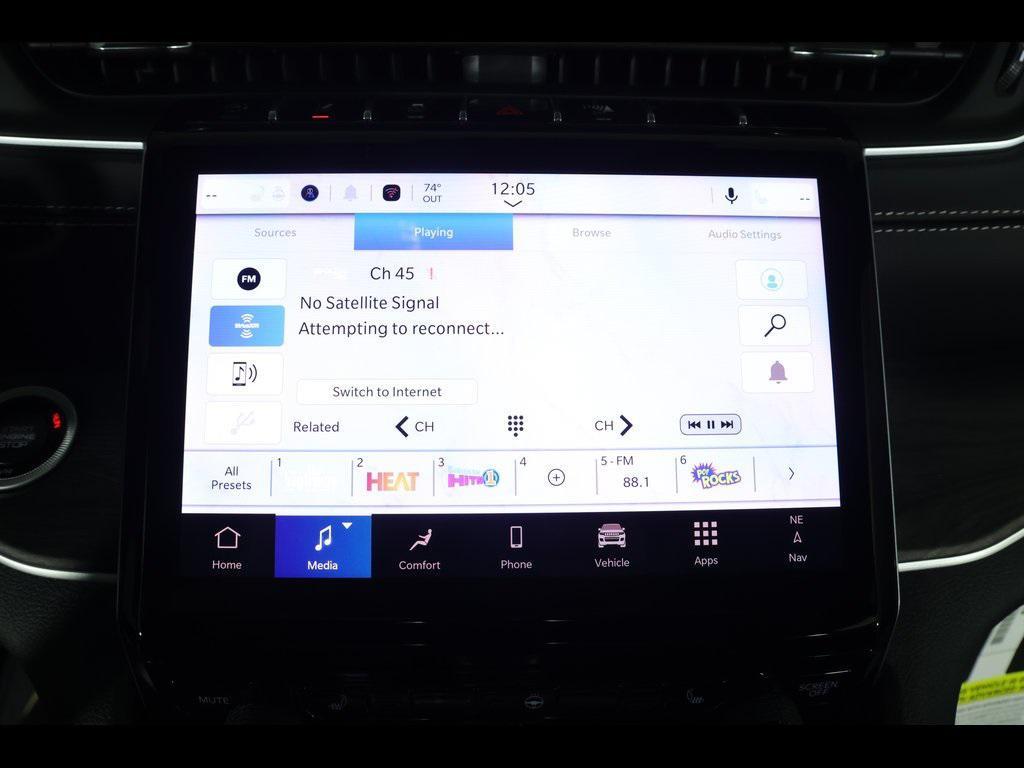 new 2025 Jeep Grand Cherokee car, priced at $44,415