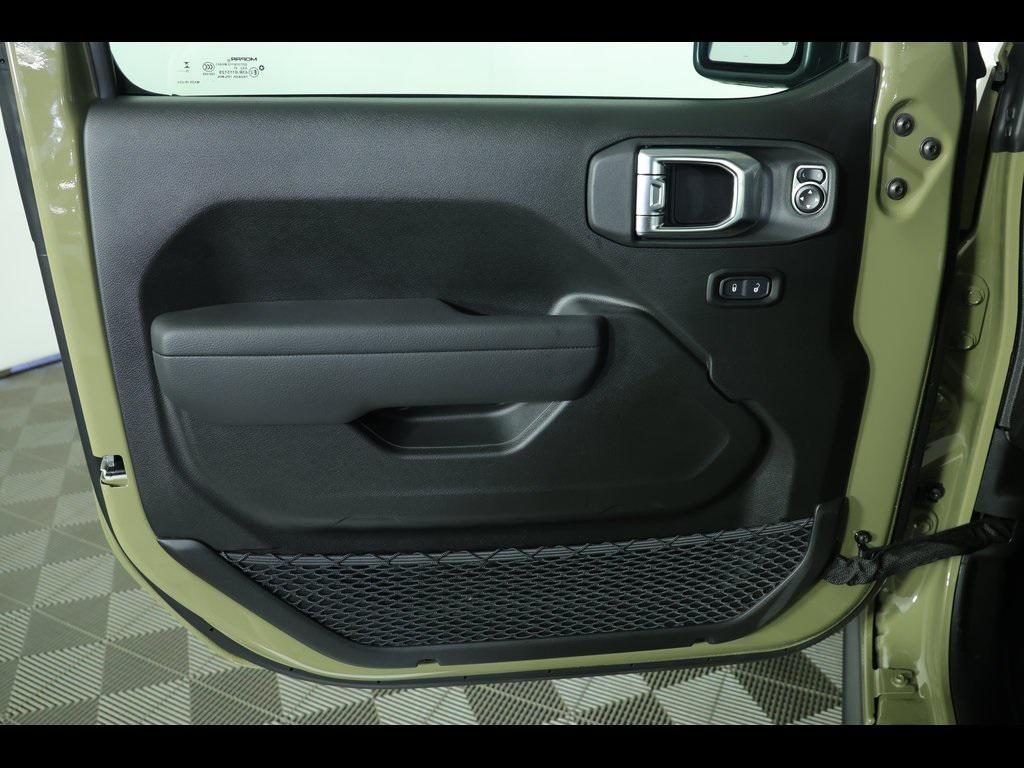 new 2025 Jeep Wrangler car, priced at $52,499