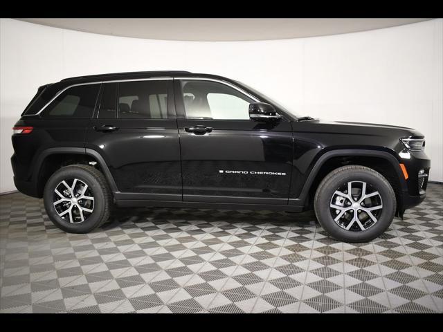 new 2025 Jeep Grand Cherokee car, priced at $46,141