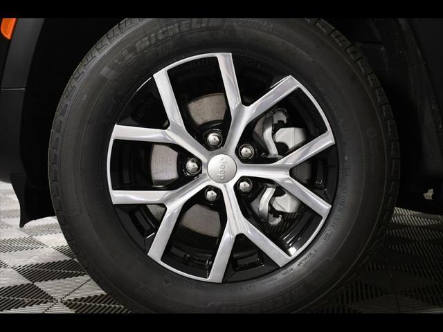 new 2025 Jeep Grand Cherokee car, priced at $46,141