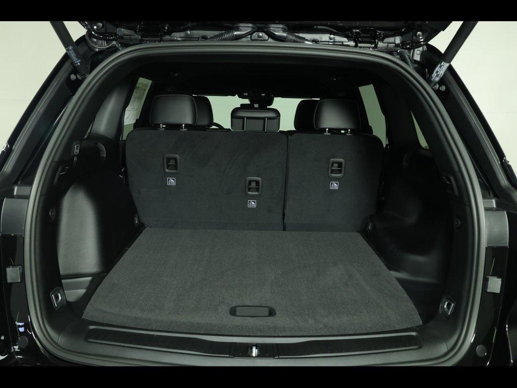 new 2025 Jeep Grand Cherokee car, priced at $39,980
