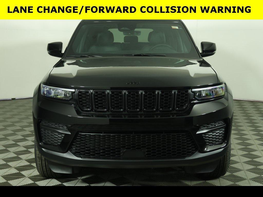 new 2025 Jeep Grand Cherokee car, priced at $39,980