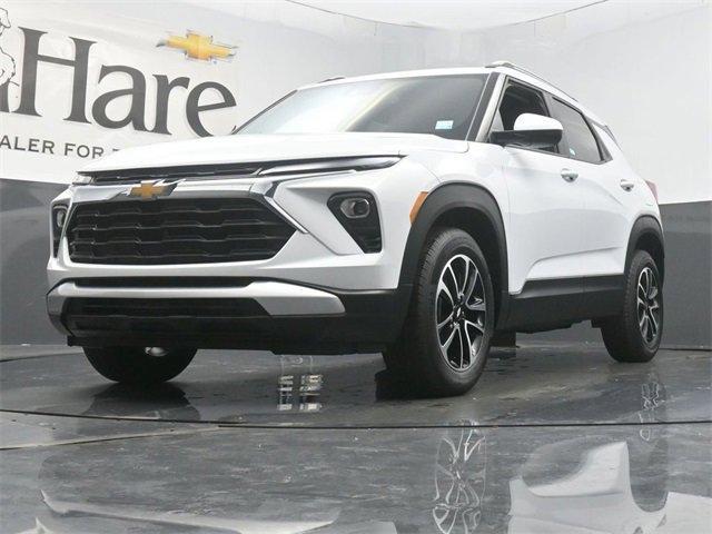 new 2025 Chevrolet TrailBlazer car, priced at $28,575