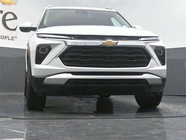 new 2025 Chevrolet TrailBlazer car, priced at $28,575