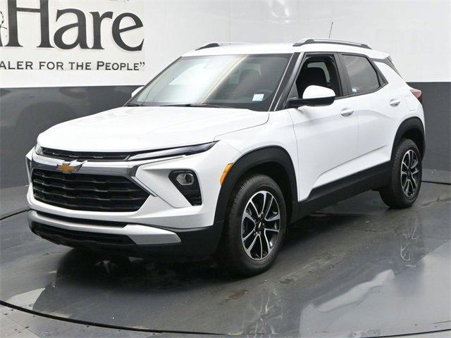 new 2025 Chevrolet TrailBlazer car, priced at $28,575