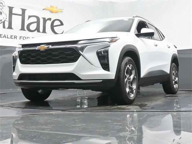 new 2025 Chevrolet Trax car, priced at $23,944