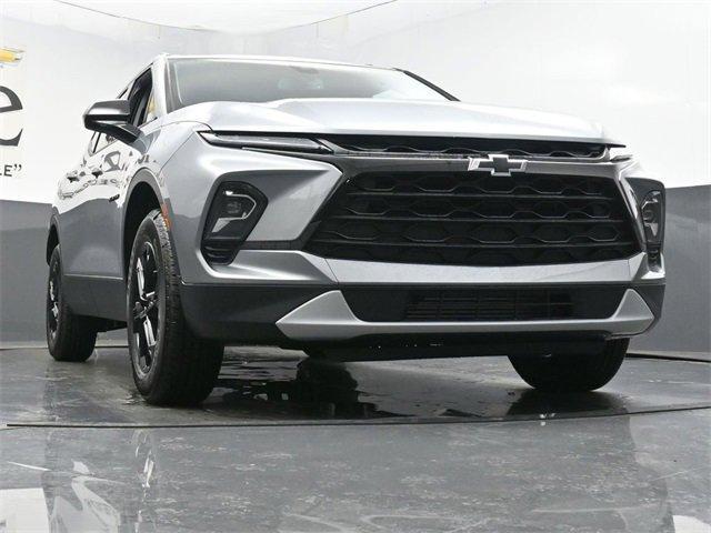 new 2025 Chevrolet Blazer car, priced at $41,414