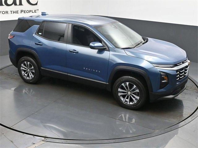 new 2026 Chevrolet Equinox car, priced at $30,290