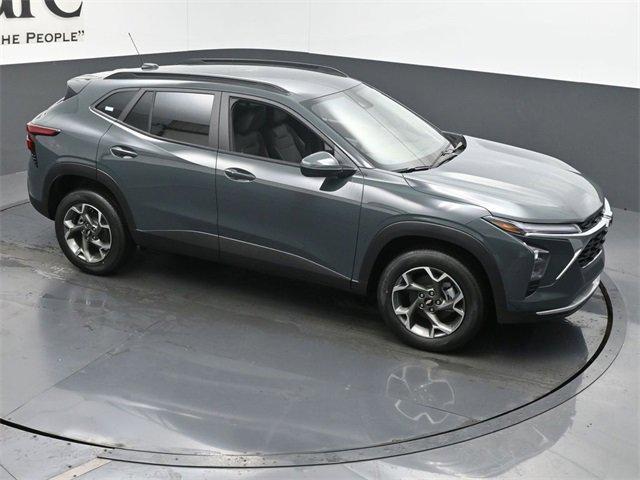 new 2025 Chevrolet Trax car, priced at $24,264