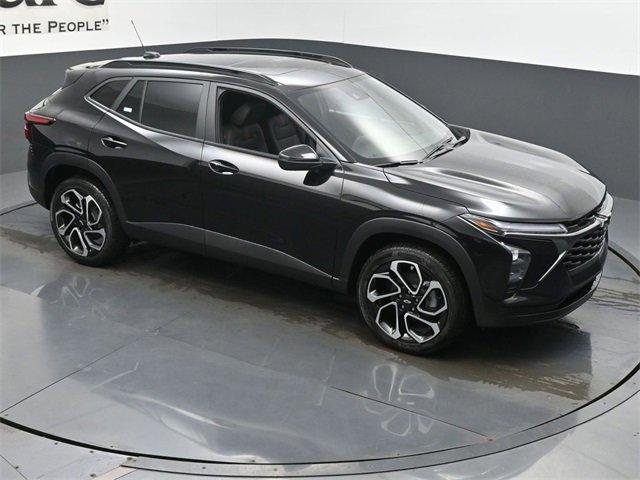 new 2025 Chevrolet Trax car, priced at $27,015