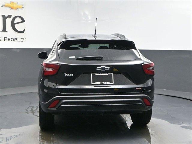 new 2025 Chevrolet Trax car, priced at $27,015