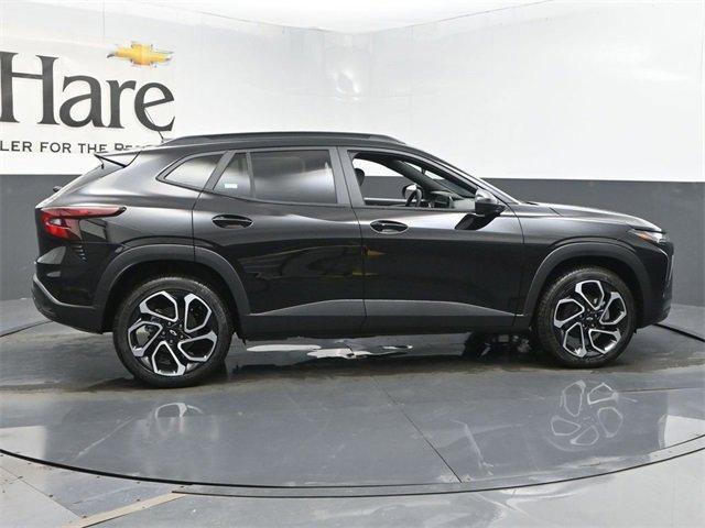 new 2025 Chevrolet Trax car, priced at $27,015