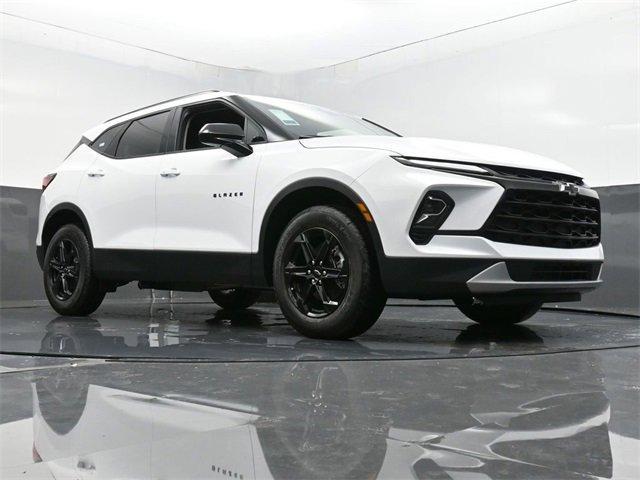 new 2025 Chevrolet Blazer car, priced at $36,118