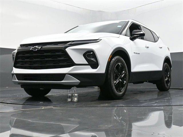 new 2025 Chevrolet Blazer car, priced at $36,118