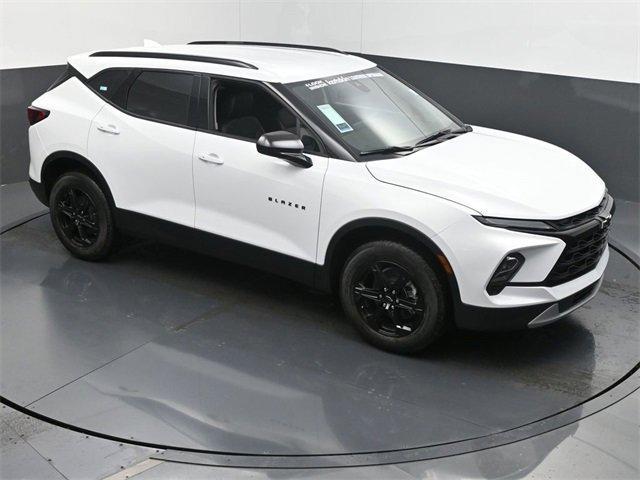 new 2025 Chevrolet Blazer car, priced at $36,118