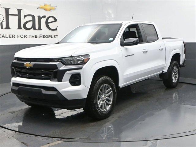 new 2024 Chevrolet Colorado car, priced at $33,621