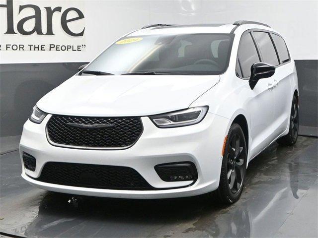 used 2024 Chrysler Pacifica car, priced at $43,778