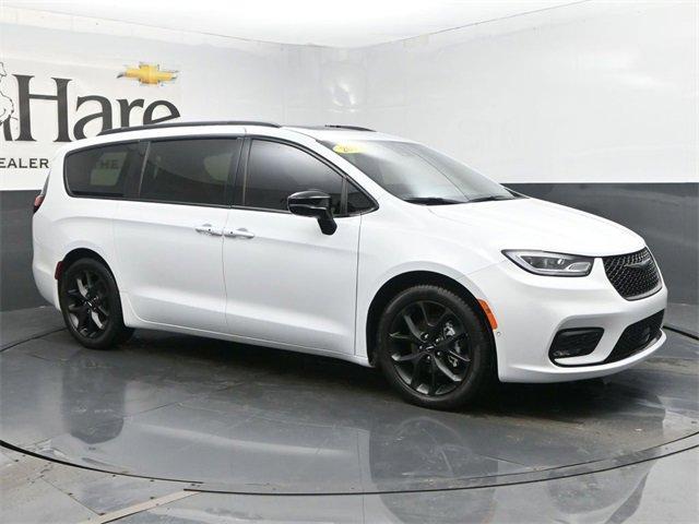 used 2024 Chrysler Pacifica car, priced at $43,778