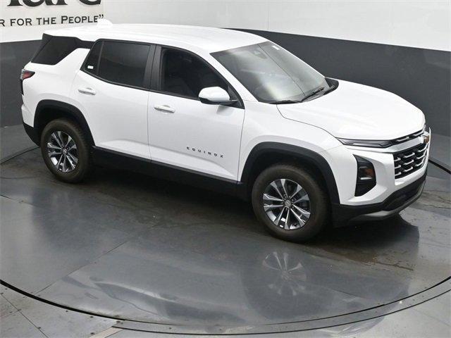 new 2026 Chevrolet Equinox car, priced at $31,644