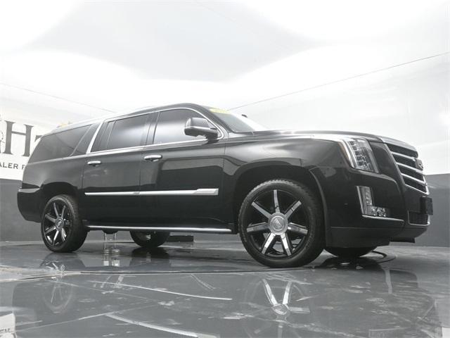 used 2019 Cadillac Escalade ESV car, priced at $33,971